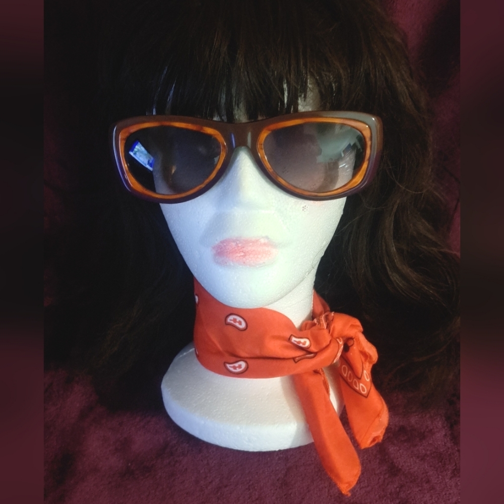 Vintage Aviator Sunglasses - Picture 2 of 6
